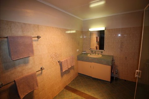 3 Bedroom Holiday House - Accommodation 4U 5